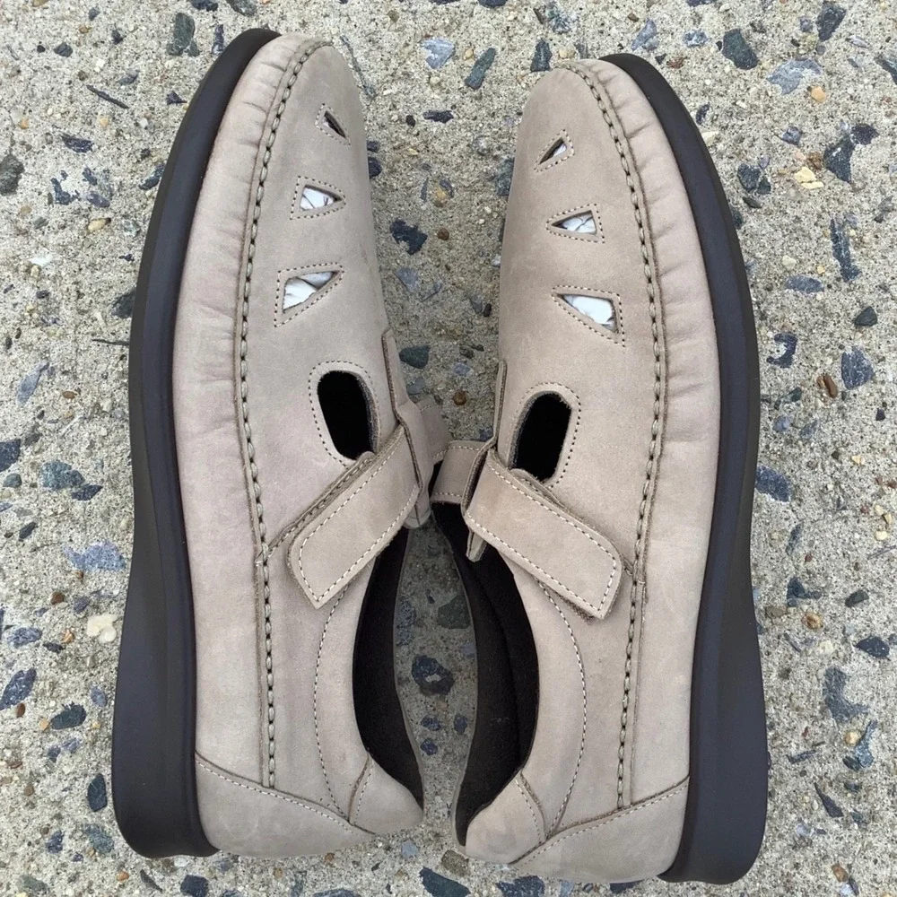 SAS Tripad Comfort Taupe Nubuck Leather Walking Sandals Womens‎ 11 W USA Made